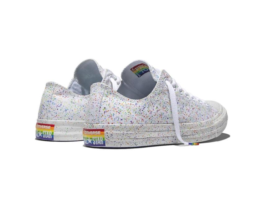 Modelo de Converse All Star con motivo del Orgullo Gay 2016.