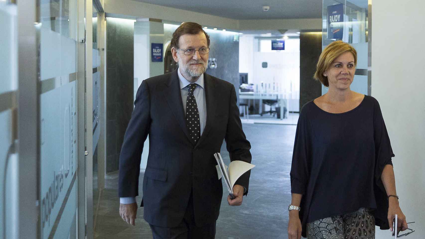 El líder del PP, Mariano Rajoy, junto con la secretaria general, María Dolores de Cospedal.