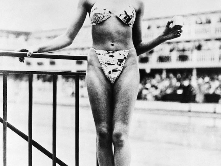 Micheline Bernardini, la bailarina de striptease que presentó el bikini.