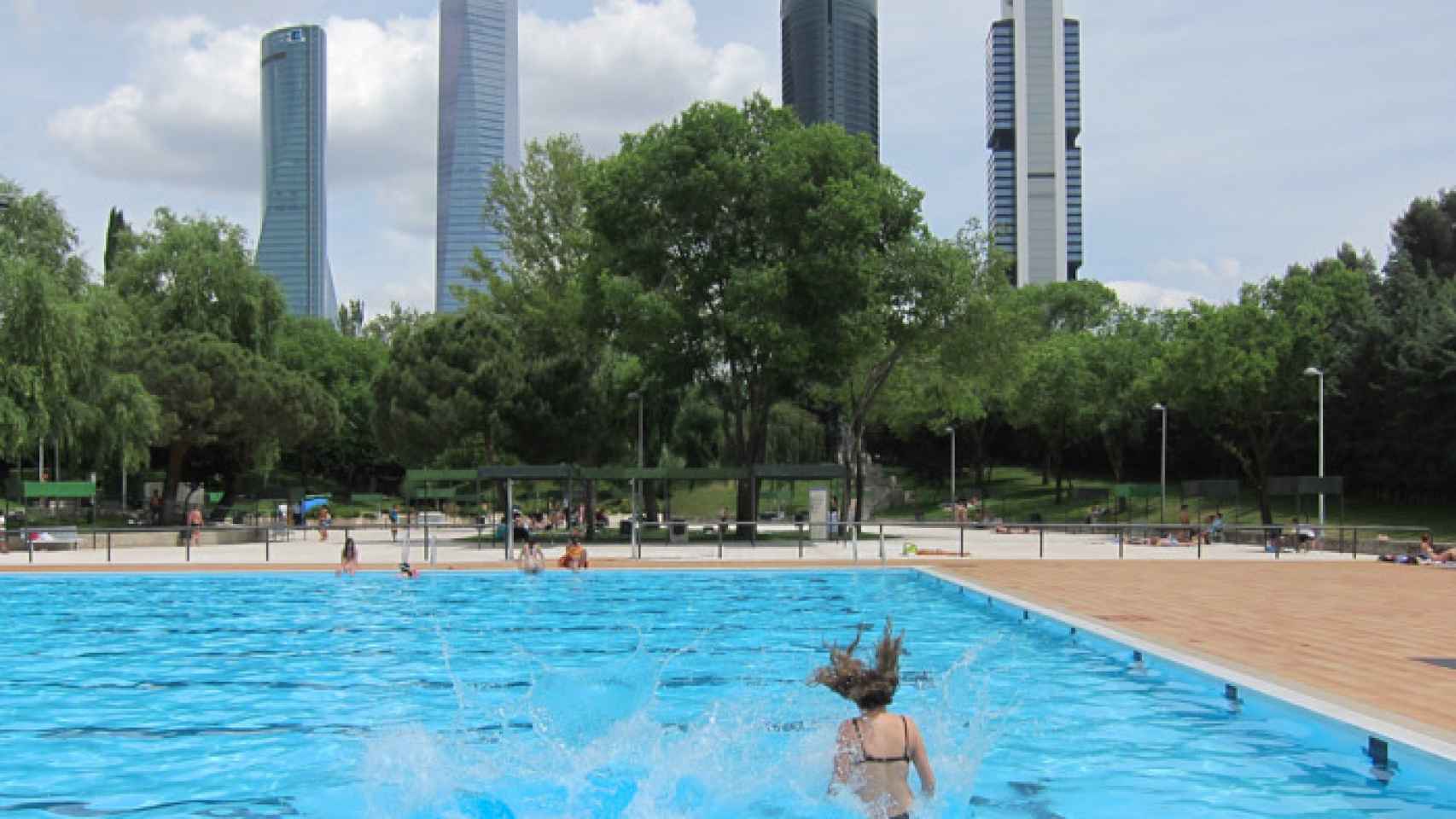 Una piscina pública en la zona norte de Madrid.