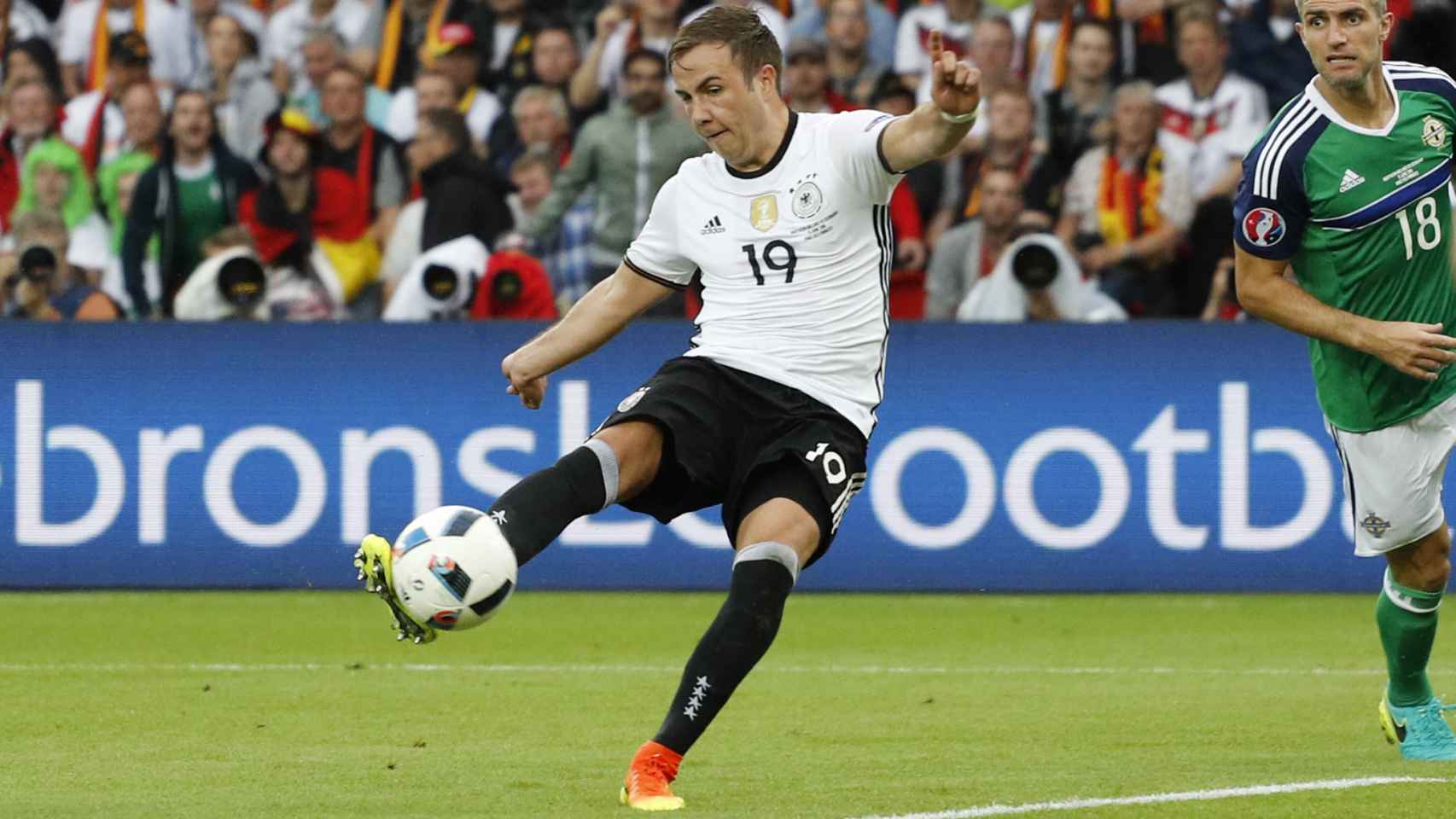 Götze, jugando con Alemania.