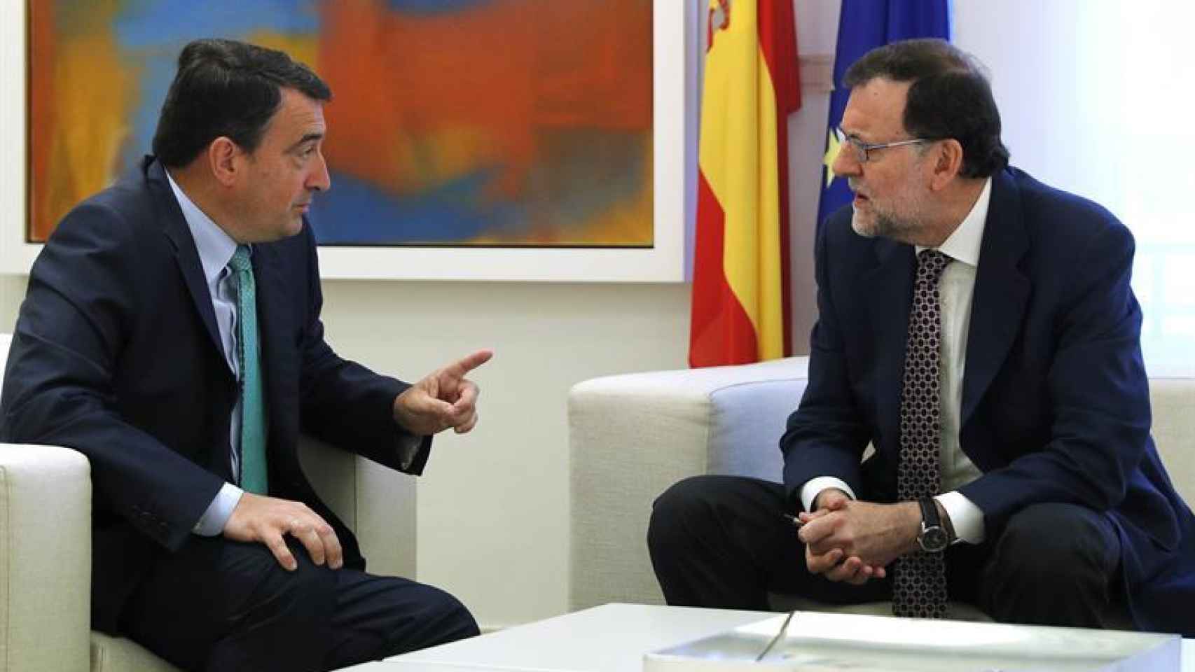 Mariano Rajoy, durante la reunión con  Aitor Esteban.