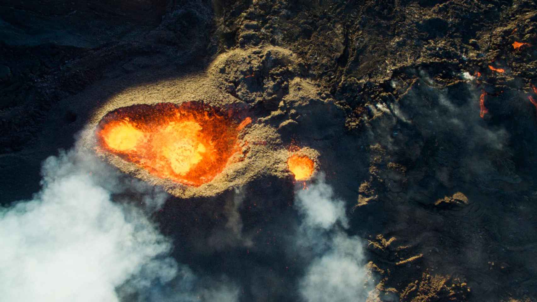 volcan-dron-erupcion