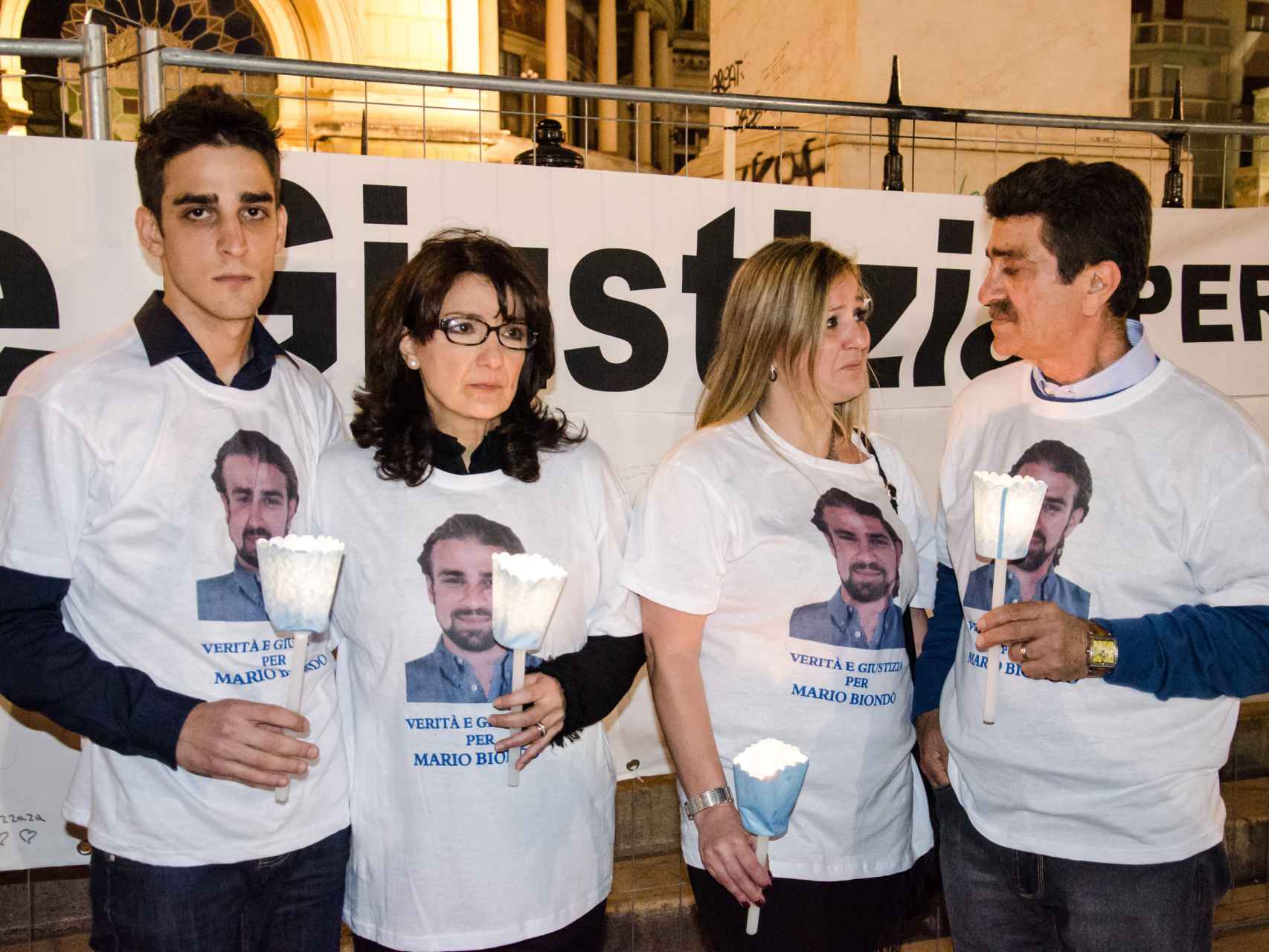 Los familiares de Mario Biondo pidiendo justicia
