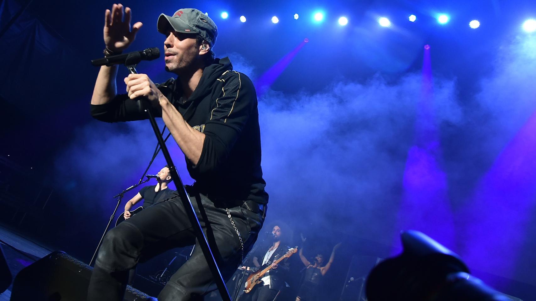 Enrique Iglesias.