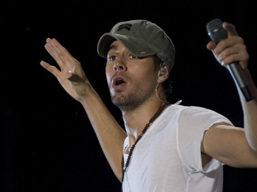 El cantante Enrique Iglesias, que un año más impone la favorita entre las canciones del verano.