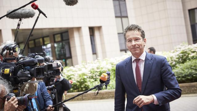 Dijsselbloem ve inevitable que España tenga que realizar nuevos recortes