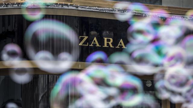 Exterior de una tienda de Zara en la República Checa.