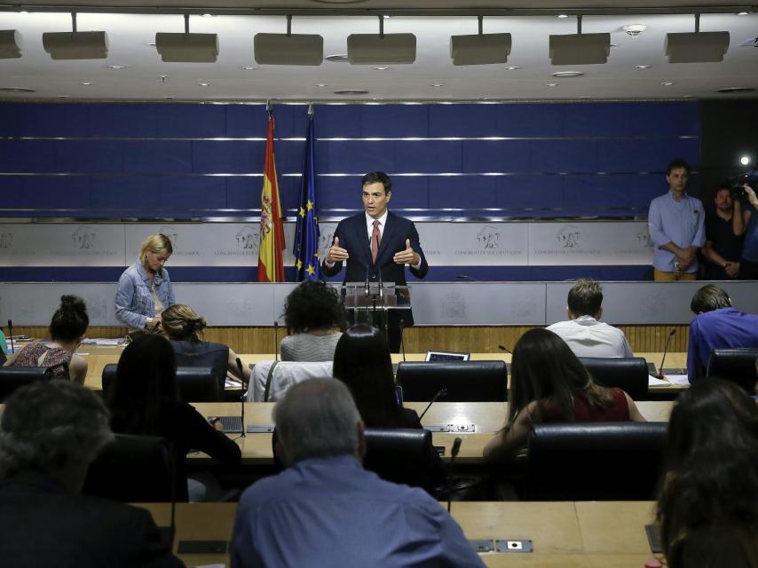 Pedro Sánchez, en su primera rueda de prensa tras las elecciones generales.