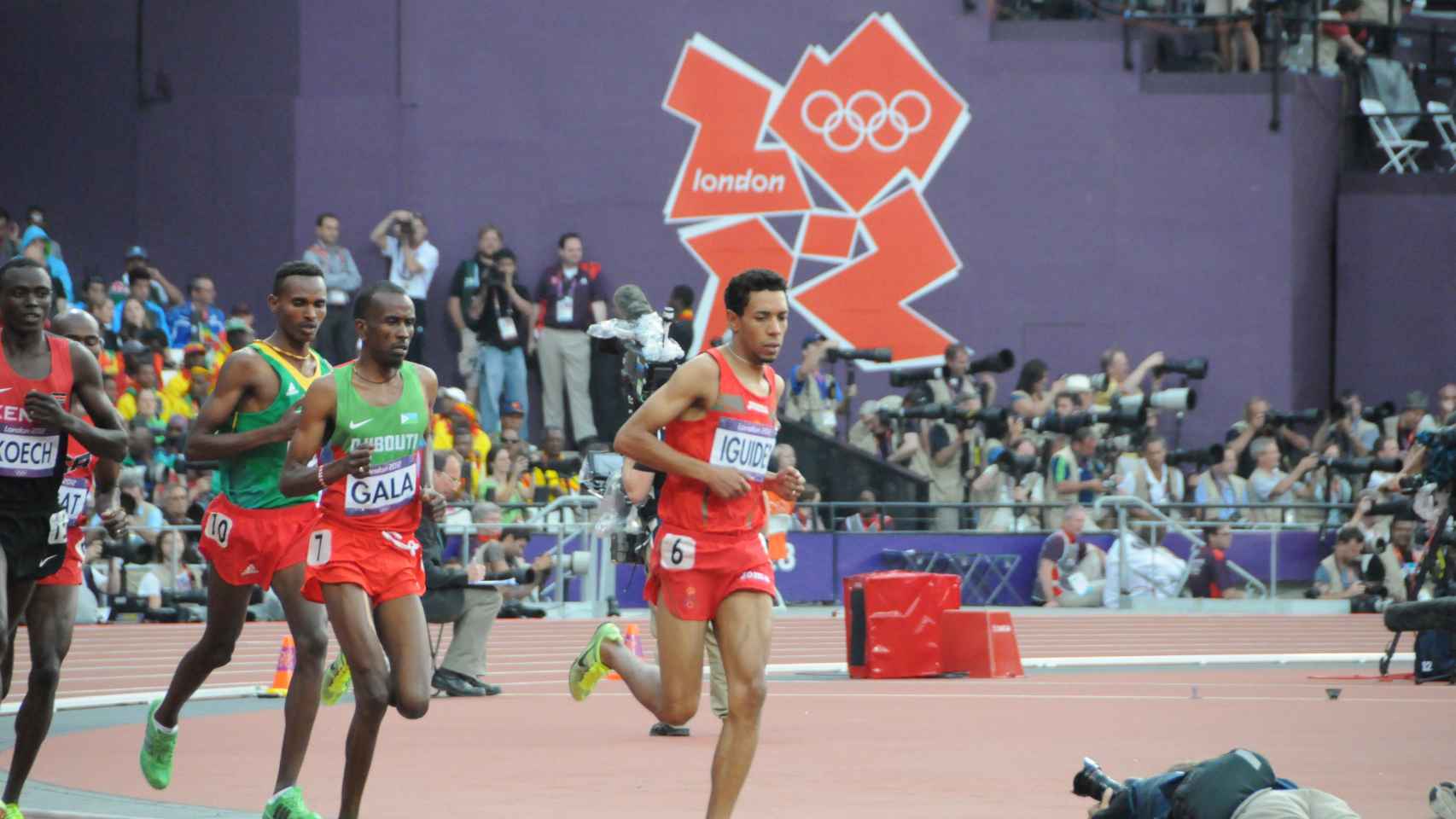 Mumin Gala en la final de los 5.000 metros de las Olimpiadas de Londres 2012.