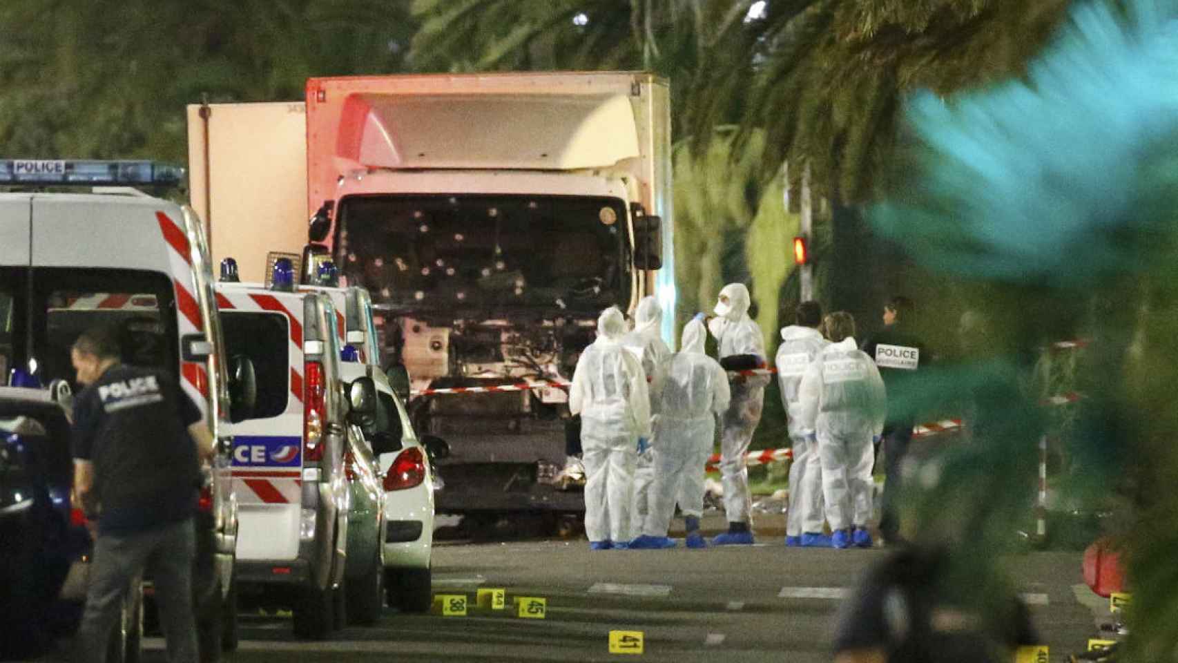 Un terrorista a bordo de un camión desata la tragedia en Niza