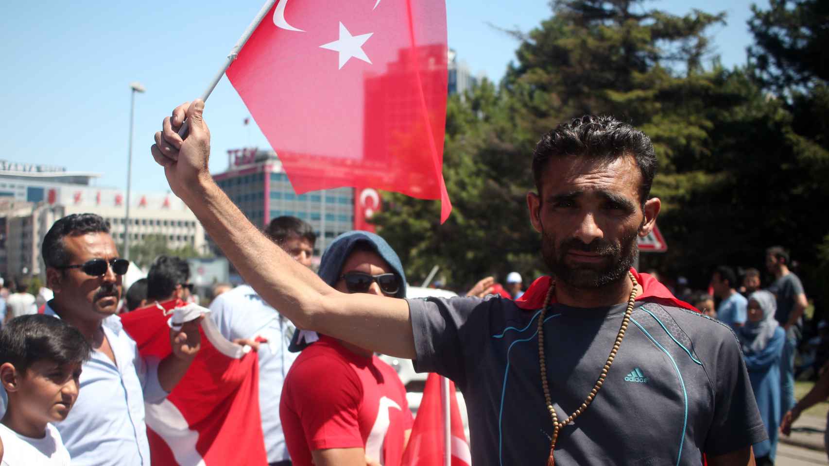 Fahri se lanzó a la calle para frenar el golpe de Estado en Turquía.