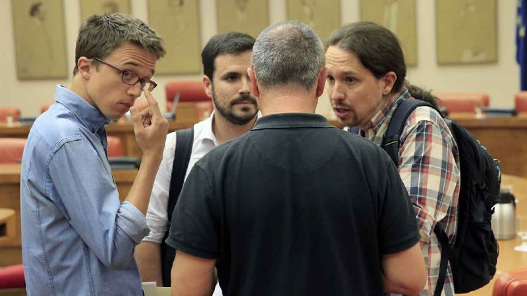Errejón, junto a Garzón e Iglesias este lunes en el Congreso.