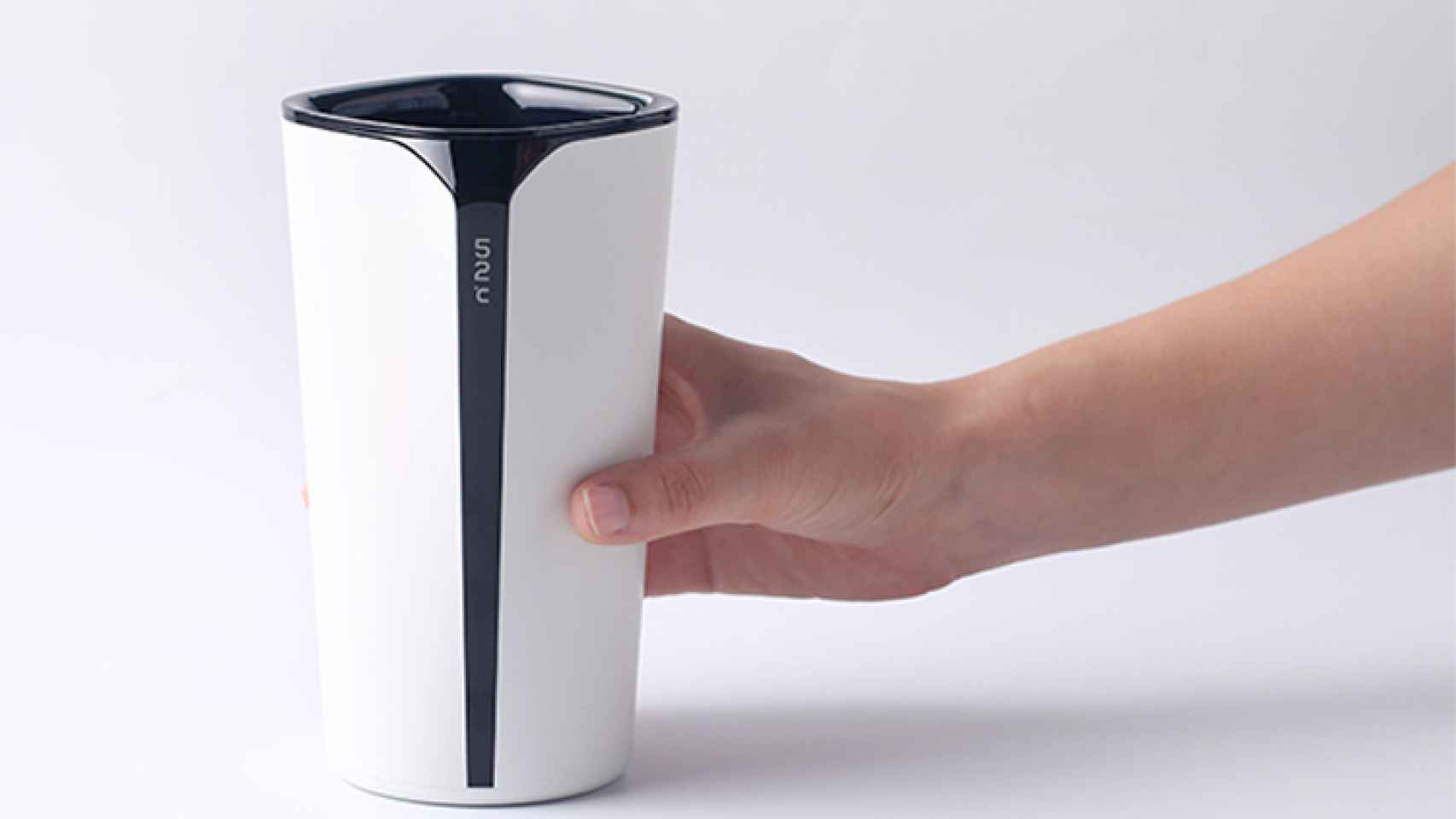 Cuptime, la taza inteligente que monitoriza el agua que bebes cada día