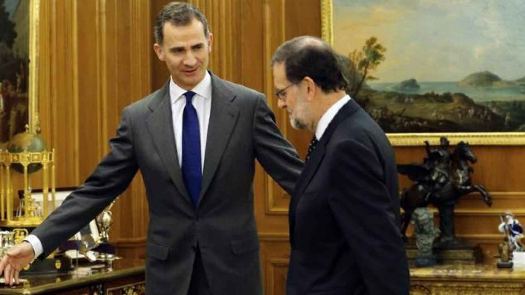 Felipe Vi junto con Mariano Rajoy.