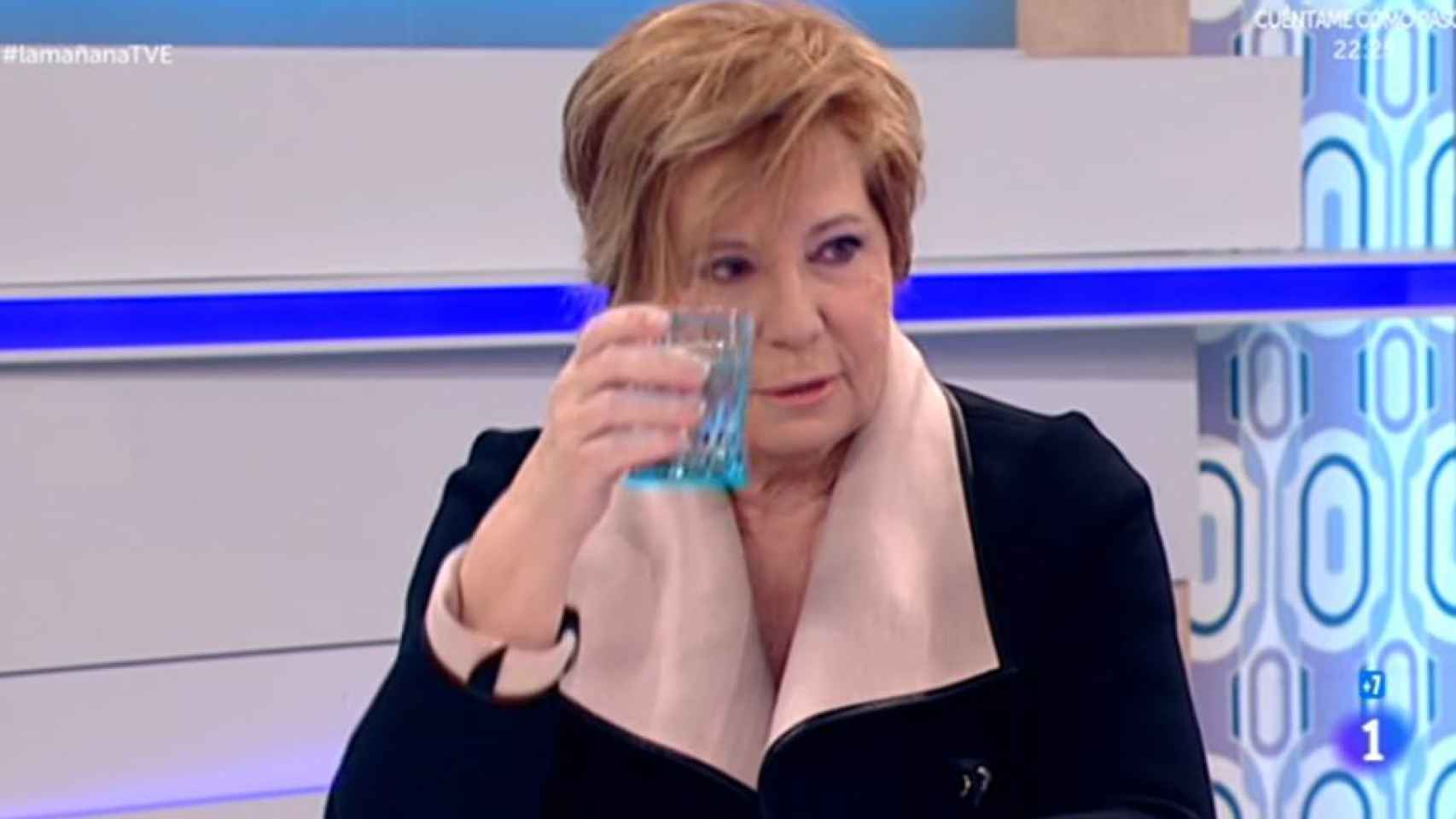 Celia Villalobos brinda por Rajoy en La mañana de TVE