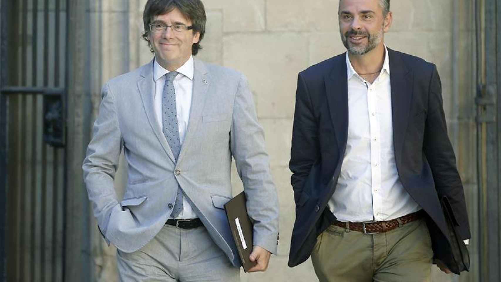 Carles Puigdemont el martes pasado junto a Santi Vila, candidato a presidir el Consejo Nacional de CDC