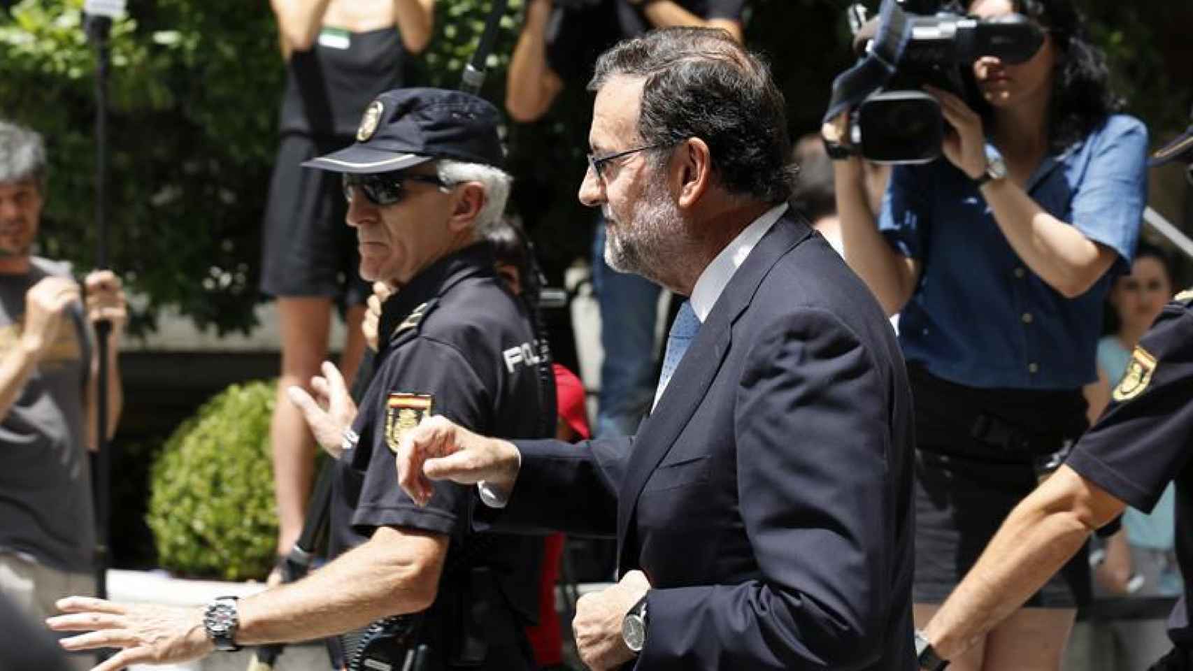 Rajoy entrando Congreso/Sergio Barenchea/EFE