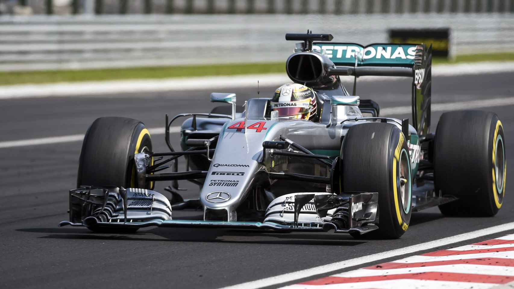 Hamilton durante la carrera de Hungaroring.