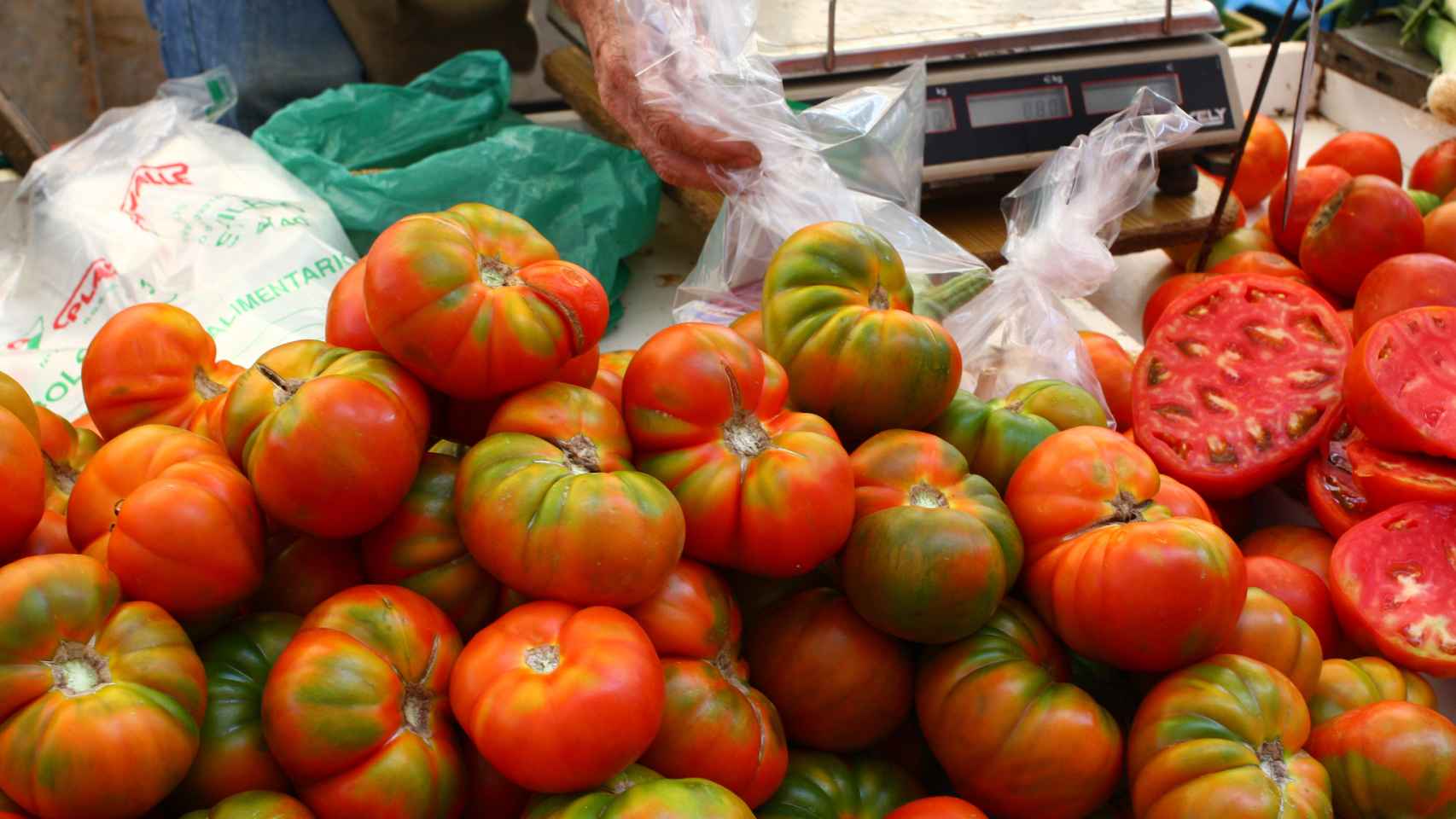 Las variedades no comerciales de tomate no maduran de la misma forma.
