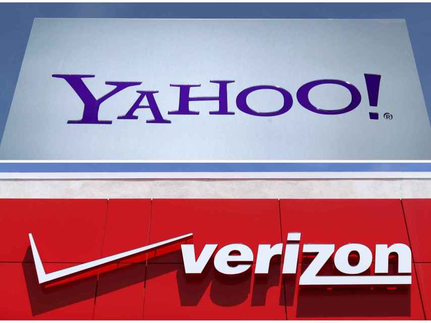 Combinación de logos de Yahoo y Verizon.