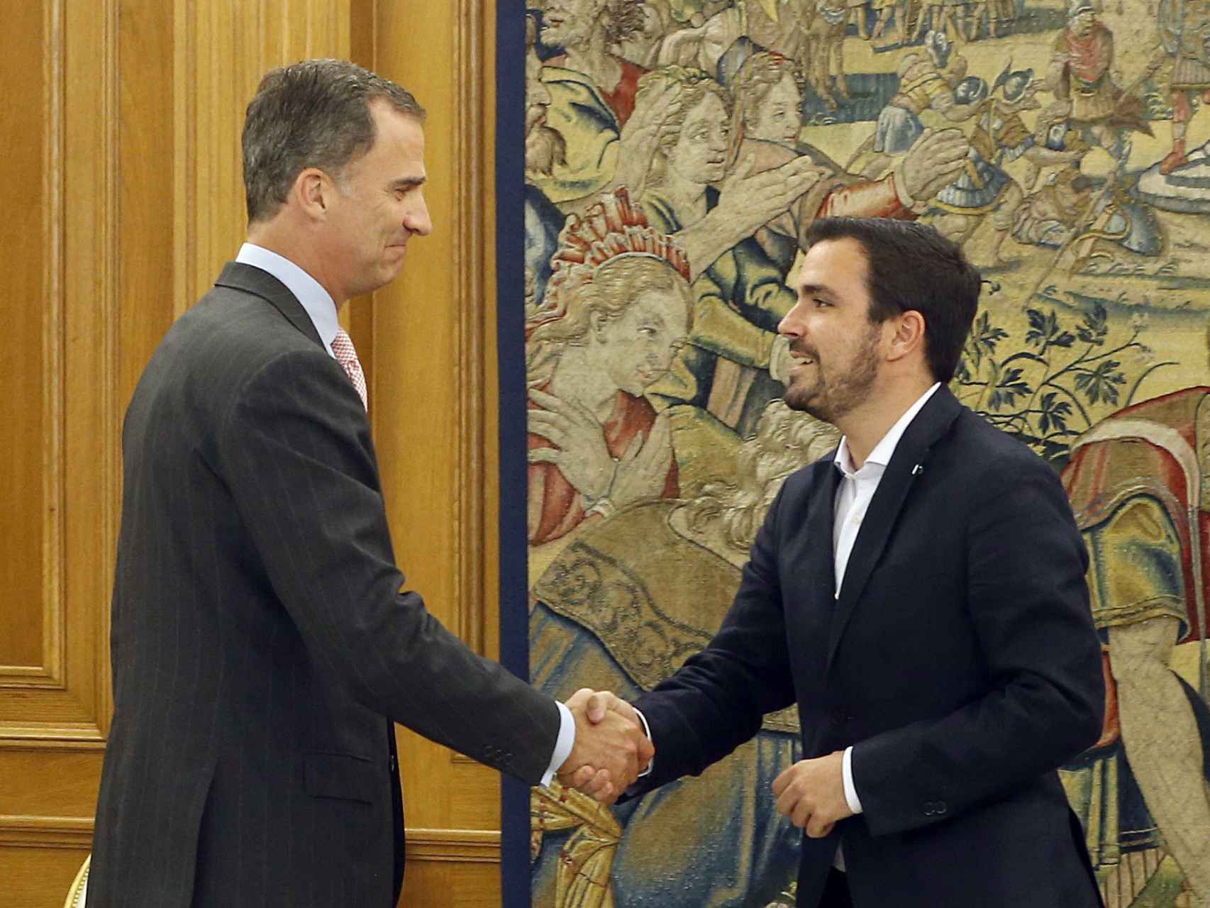 El rey Felipe VI recibe a Alberto Garzón.