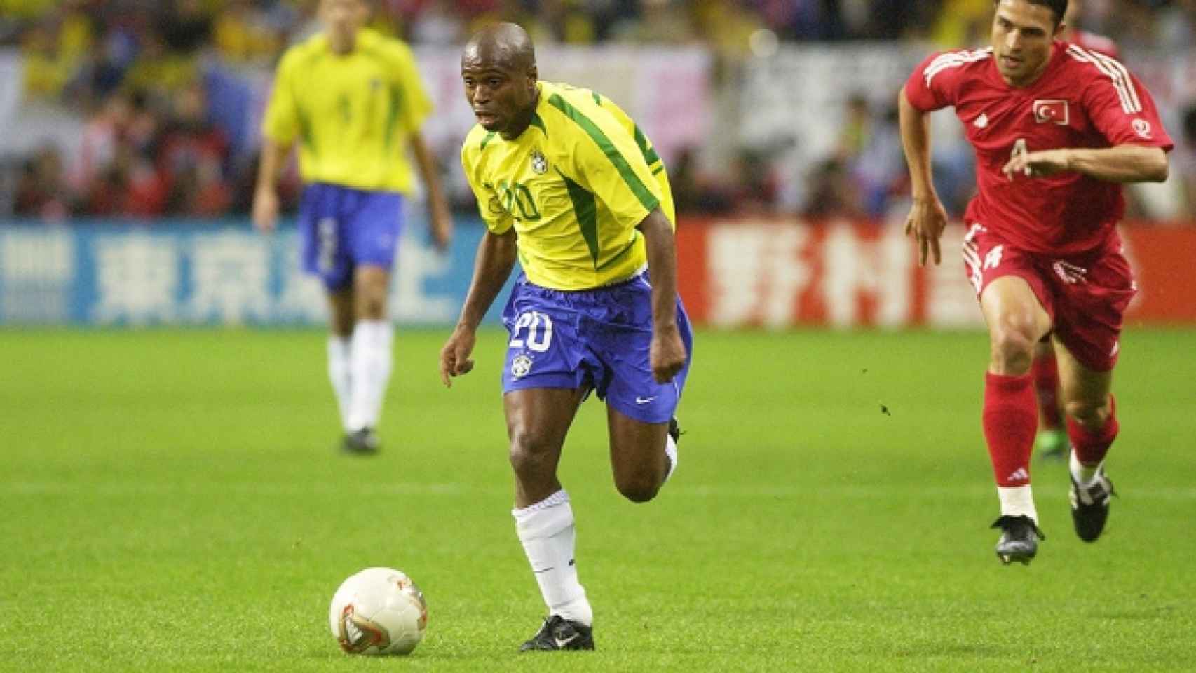 Edilson, durante el Mundial 2002 con Brasil.