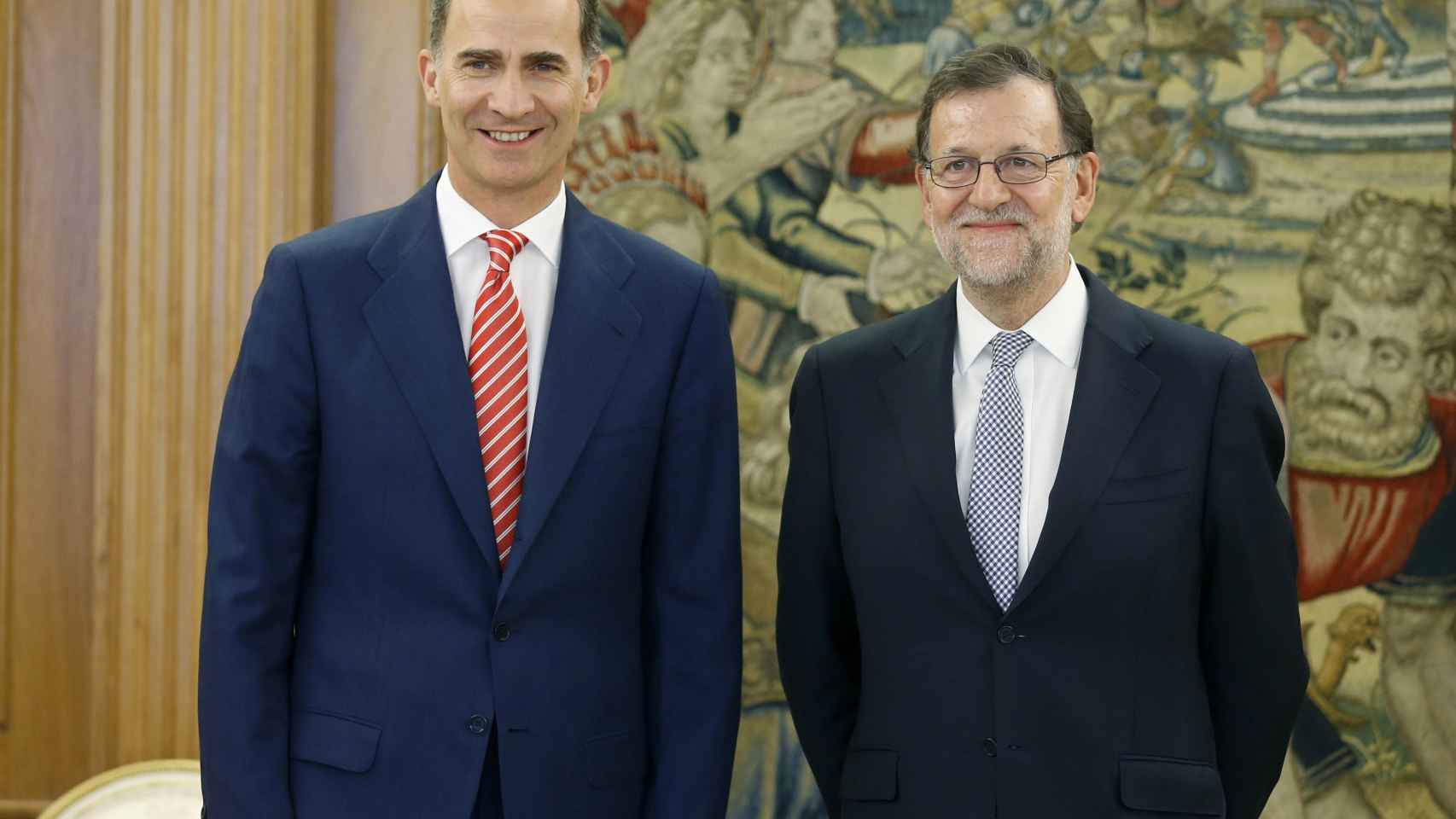 El líder del PP, Mariano Rajoy, con el rey Felipe VI.