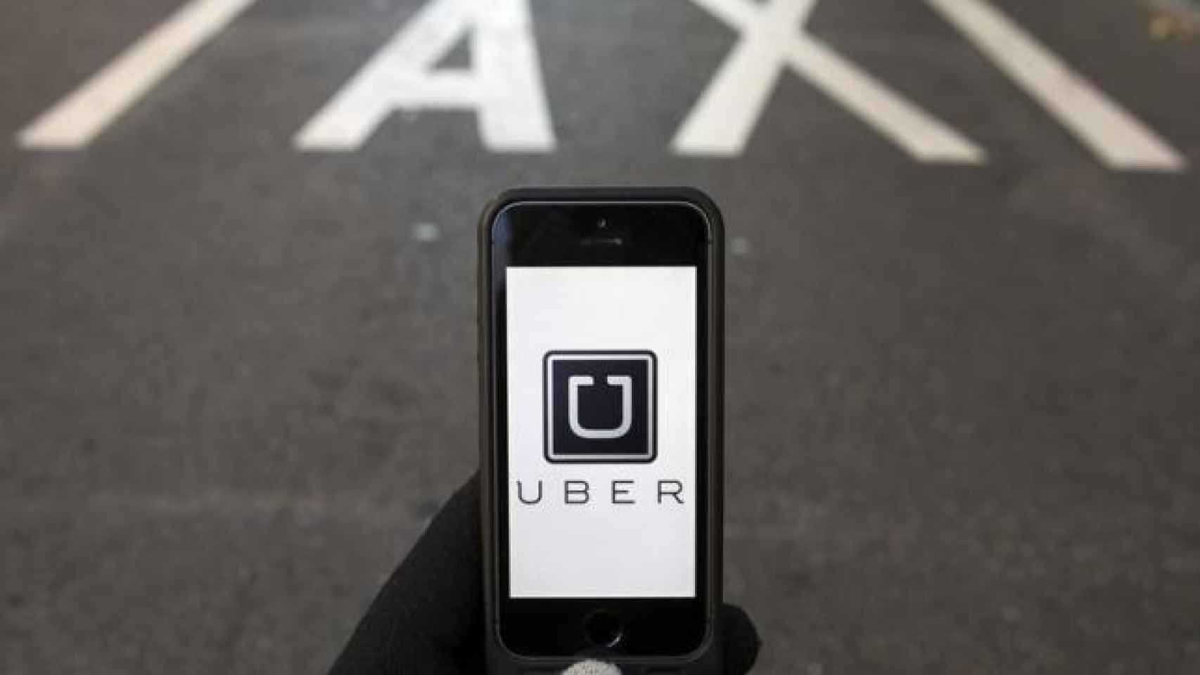 China legaliza el uso de Uber y otras redes de transporte compartida