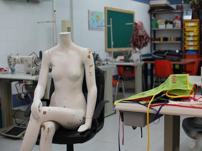 Maniquí del talle de Apramp, donde trabajan víctimas de la trata de seres