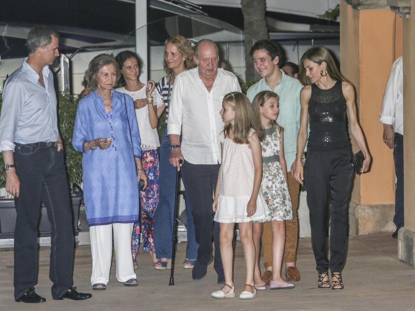 La Familia del rey, durante la cena informal de este domingo en Palma.