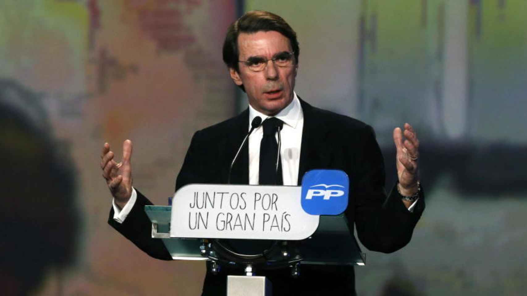 Aznar, en un meeting con el PP