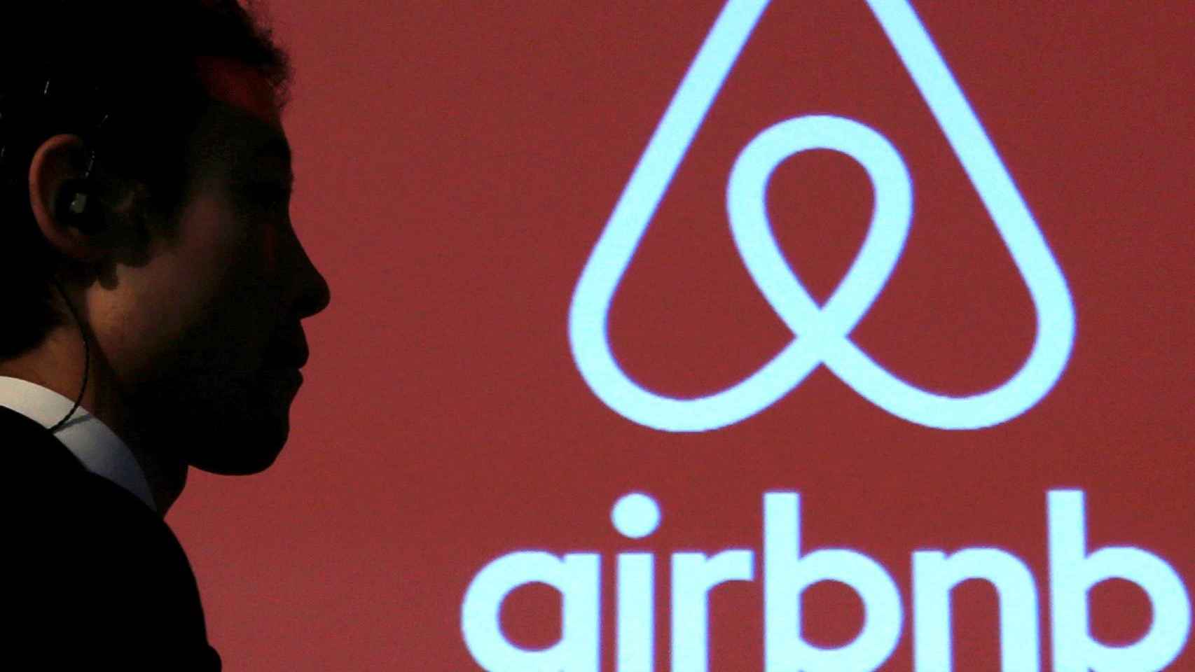 Airbnb accede a las exigencias del Ayuntamiento de Barcelona de controlar la oferta.