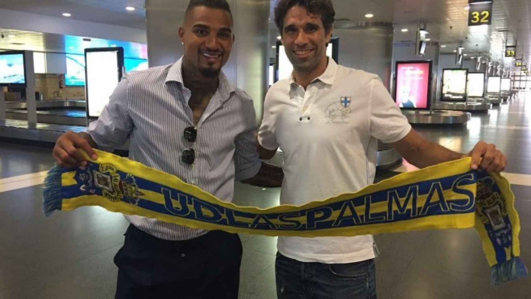 Kevin Prince Boateng, junto a Valerón a su llegada a Gran Canaria.
