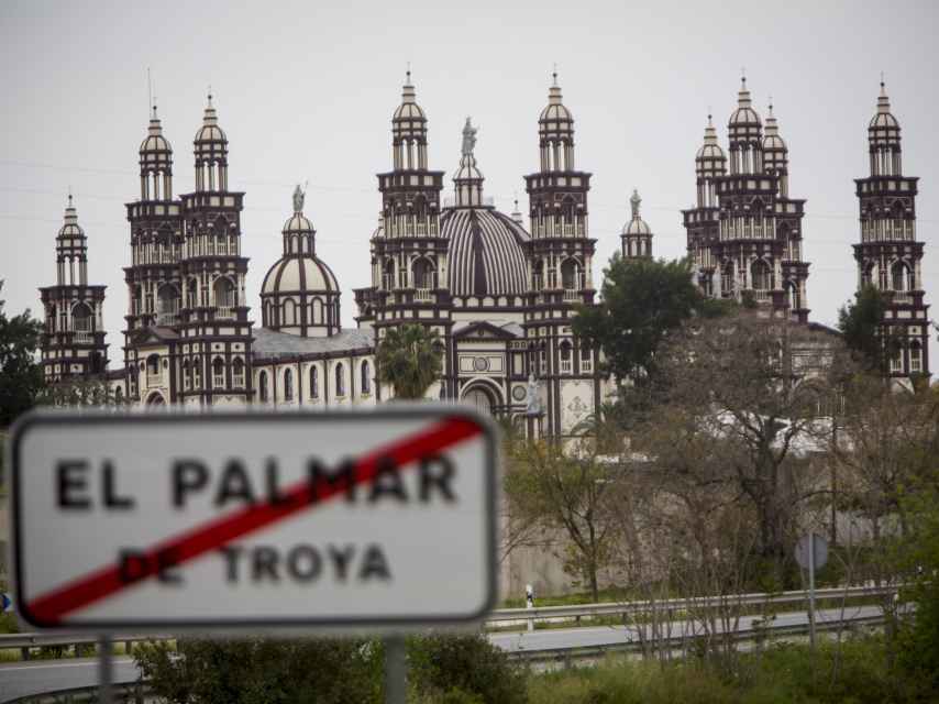 Sede de Orden de los Carmelitas de la Santa Faz, de El Palmar de Troya, Utrera (Sevilla)