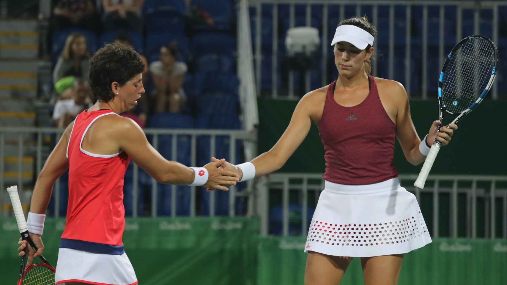 Garbiñe Muguruza y Carla Suárez en su debut en el dobles olímpico.