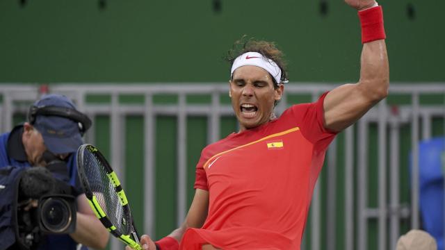 Nadal celebra un punto ante Delbonis.