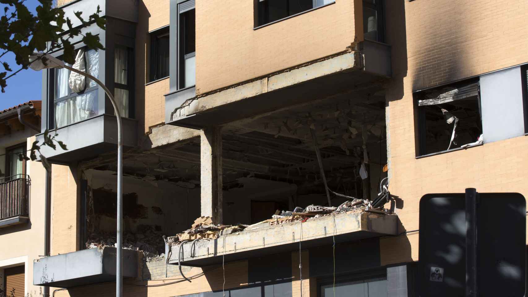 Vivienda afectada por la explosión en Tudela, Navarra. / Villar López/ Efe.