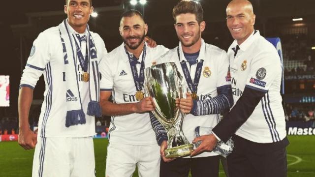 Enzo Zidane, con la Supercopa.