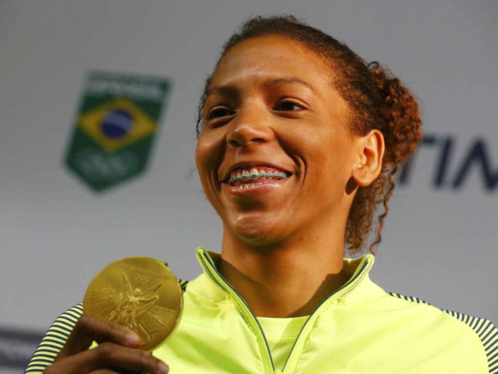 Rafaela Silva con su medalla de oro en Río 2016.