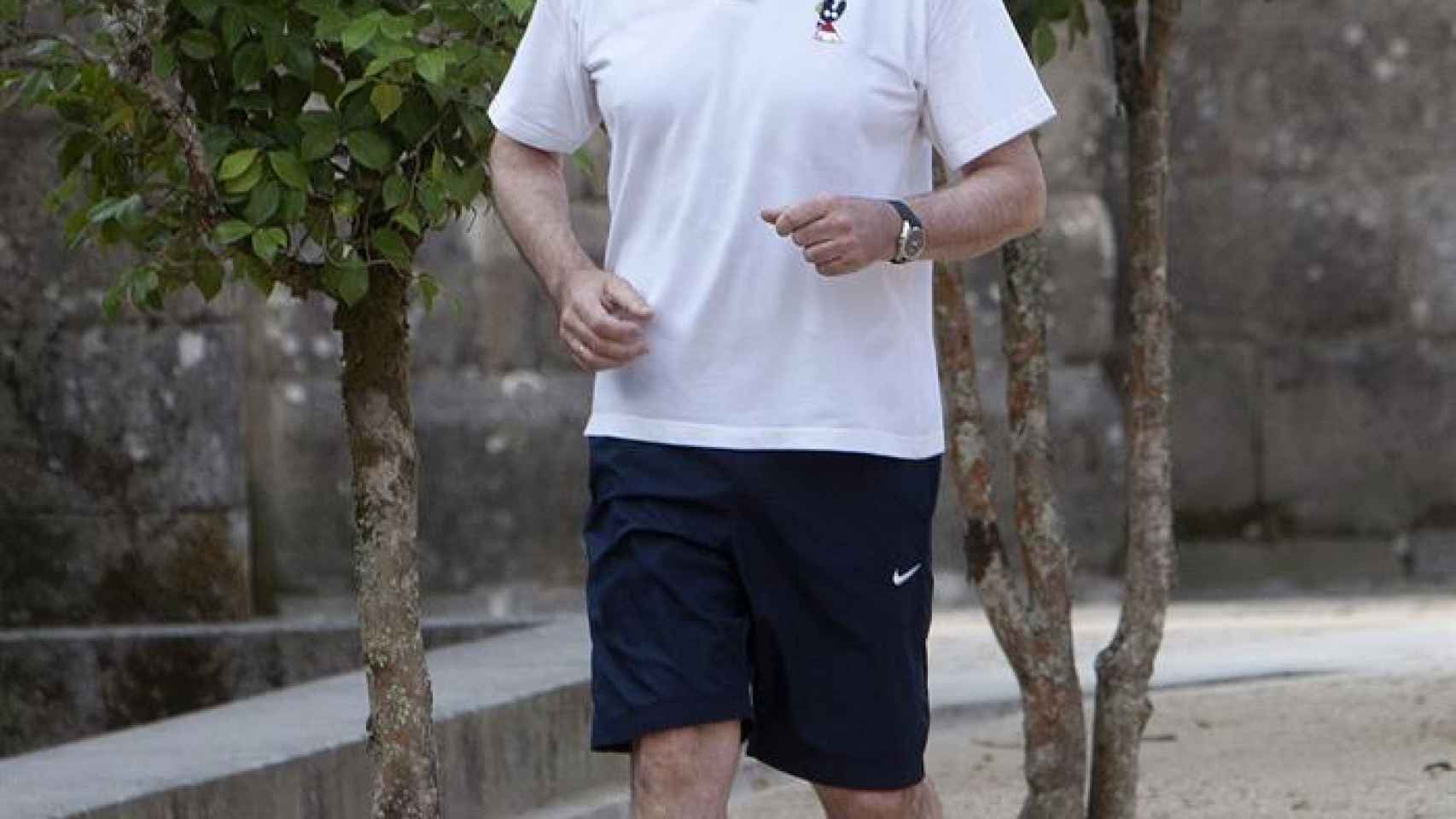 Rajoy hace deporte durante sus vacaciones en Galicia.