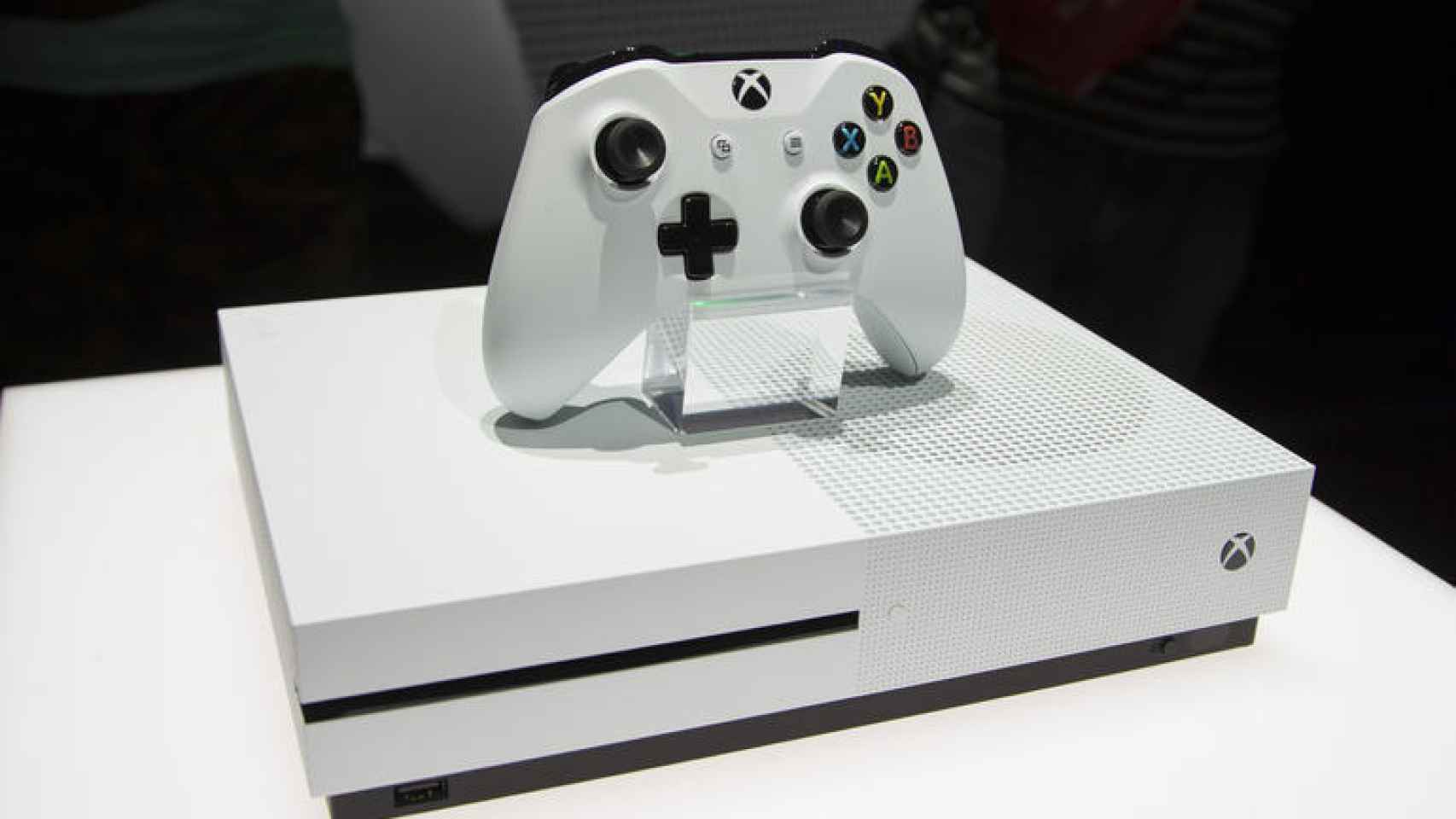 Xbox One S: Microsofr apuesta por la potencia para competir con PlayStation 4