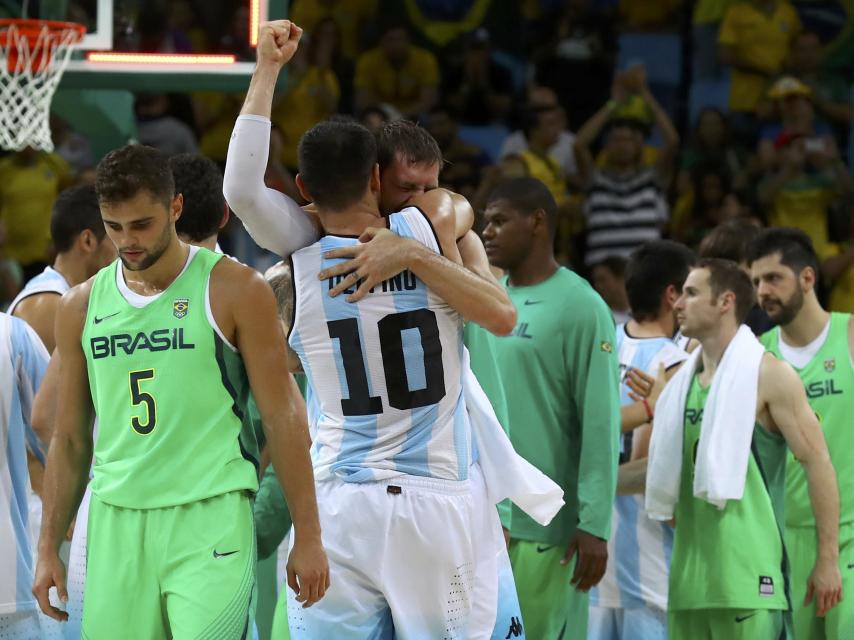 Los argentinos celebran la victoria ante Brasil.