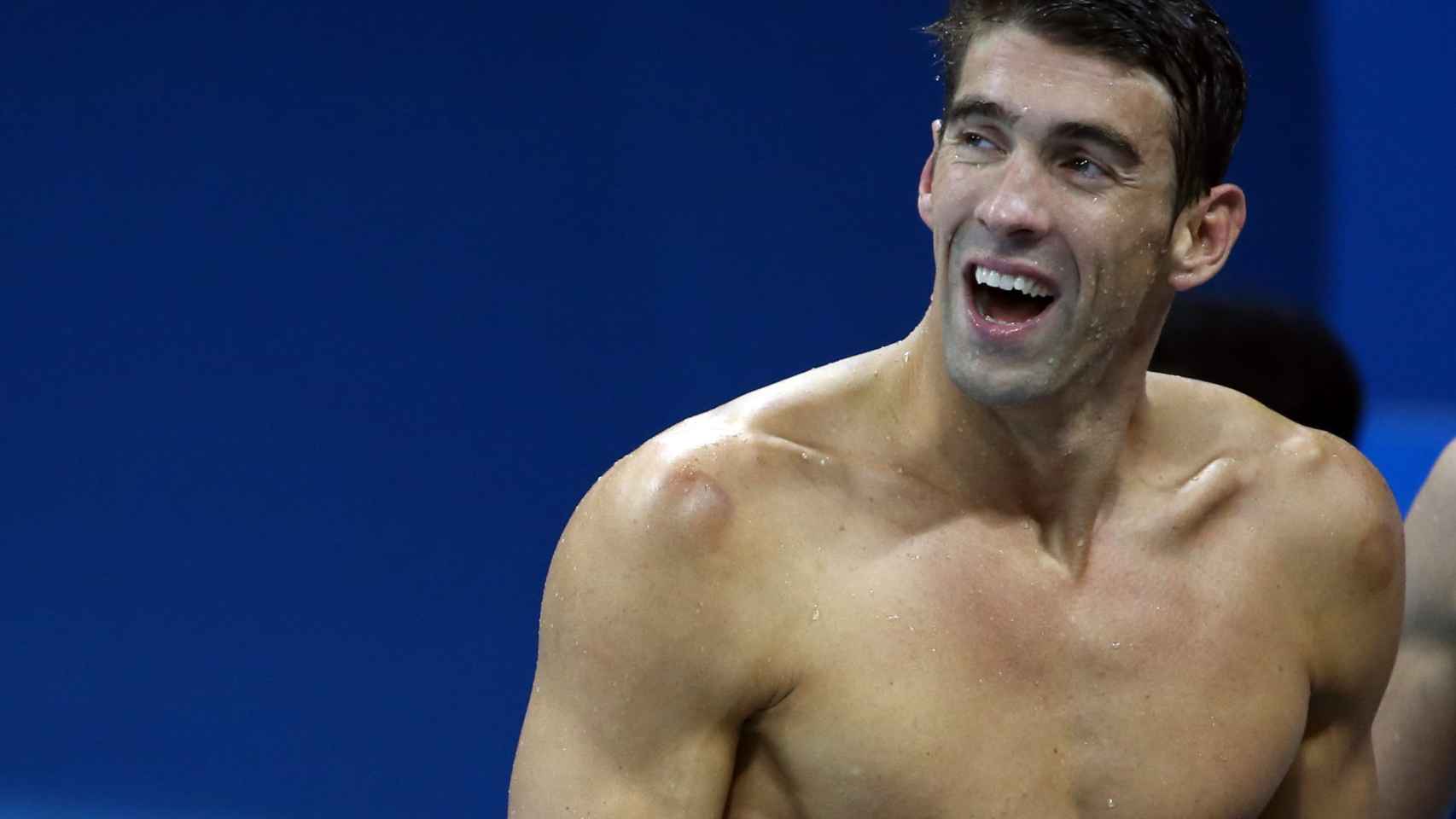 Michael Phelps después de ganar los 100 estilos por equipos.