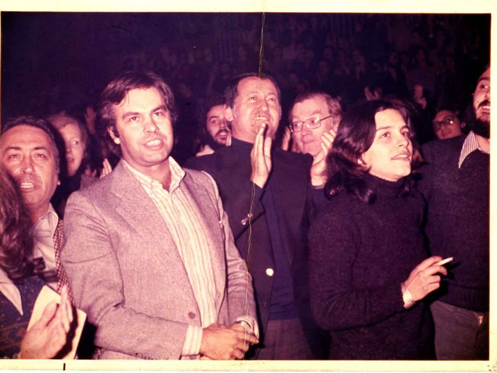 Cristina Losada en un concierto de Raimon en 1976. Coincidió con Felipe González