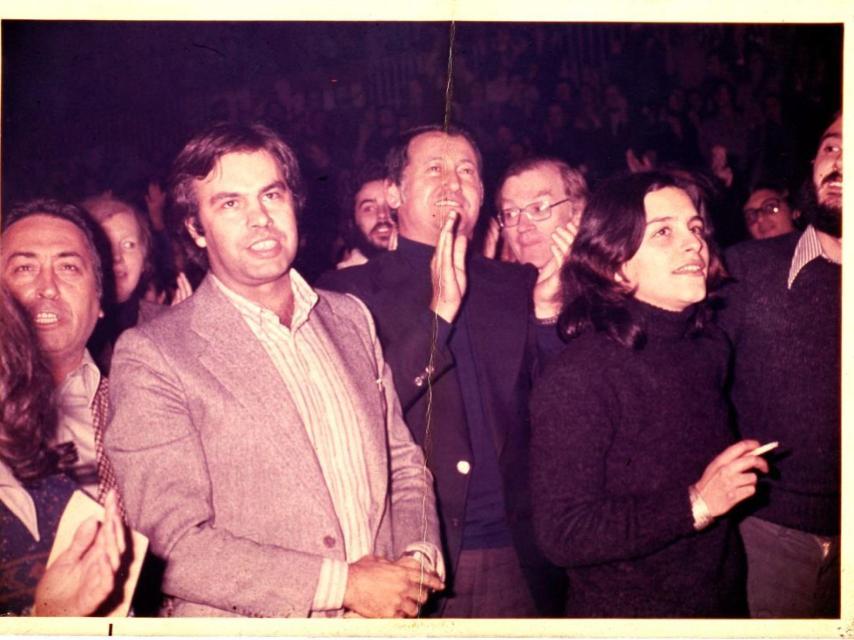 Cristina Losada en un concierto de Raimon en 1976. Coincidió con Felipe González
