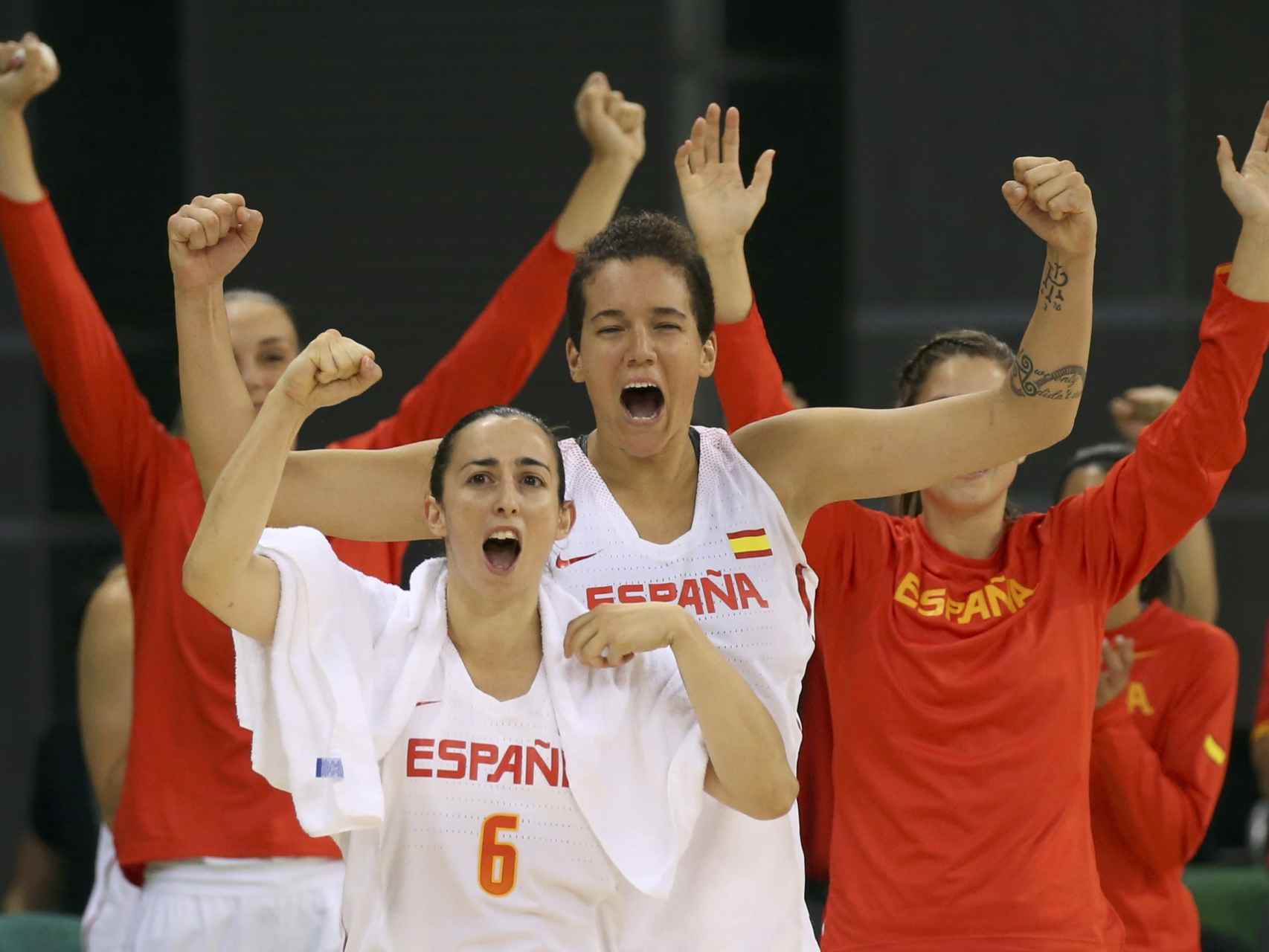 Las jugadoras españolas celebran la victoria ante Canadá.