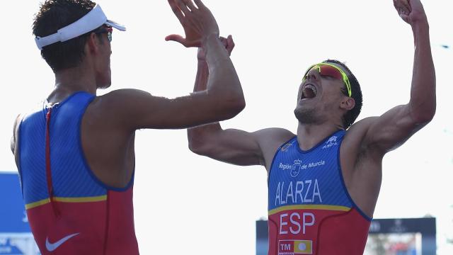 Mola y Alarza celebran su primer y tercer puesto respectivamente en Hamburgo.