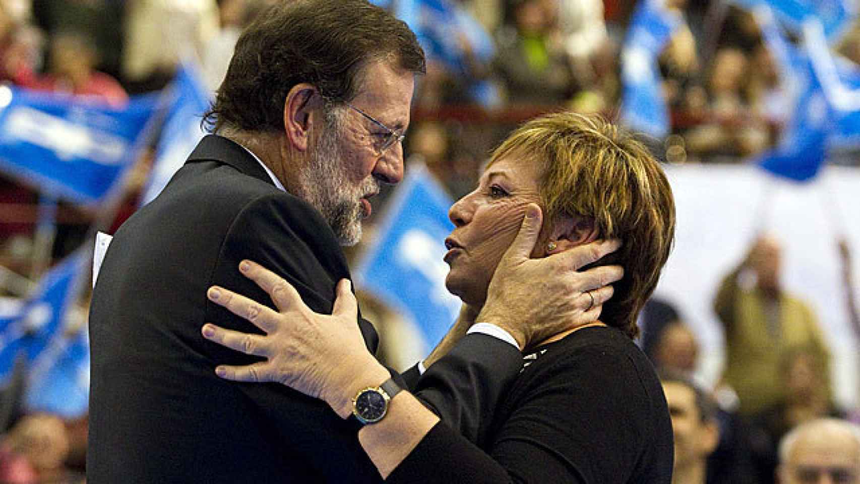 Mariano Rajoy y Celia Villalobos, en una foto de archivo.