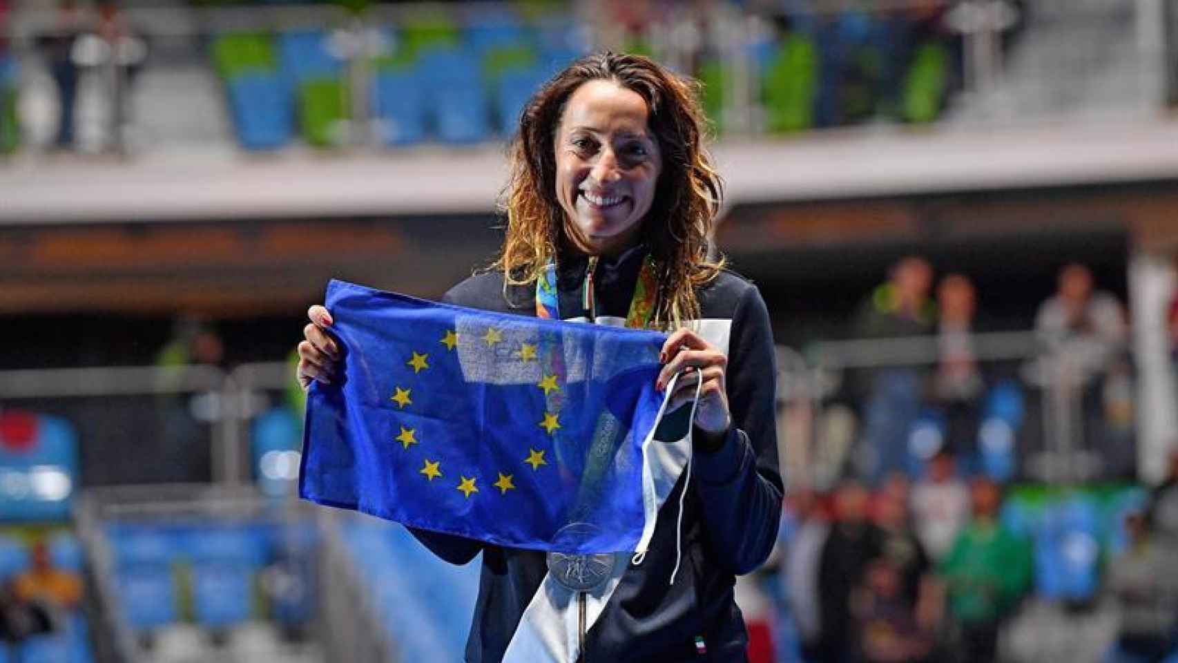 Elisa di Francisca, atleta italiana que mostró la bandera europea como homenaje a las víctimas del Estado Islámico/ Ettore Ferrari/ EFE
